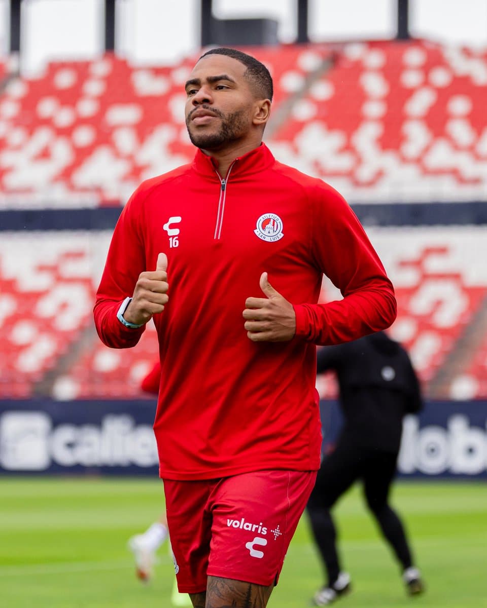 HUTAuTnXMAAUda 